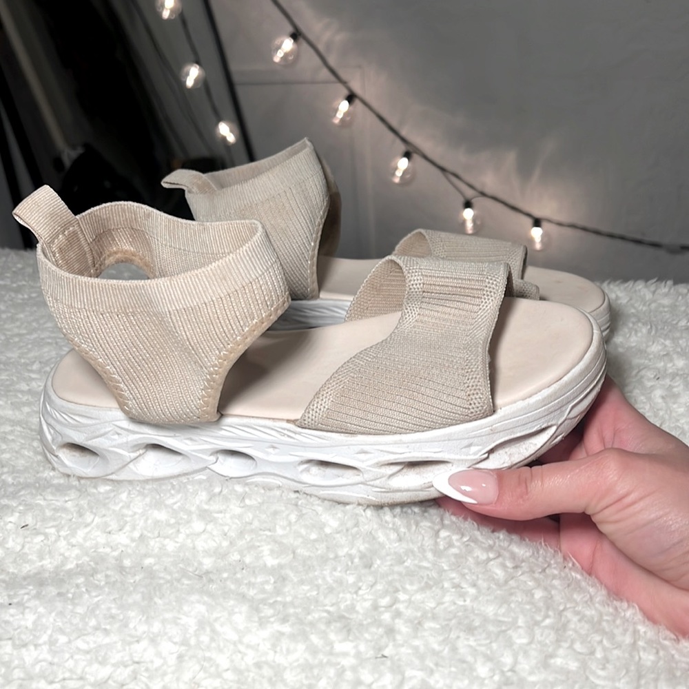 Size 8.5  platform sandals